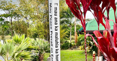 Rotarians unveil new Peace Pole at Panaewa Zoo in Hilo, Hawaii – USA